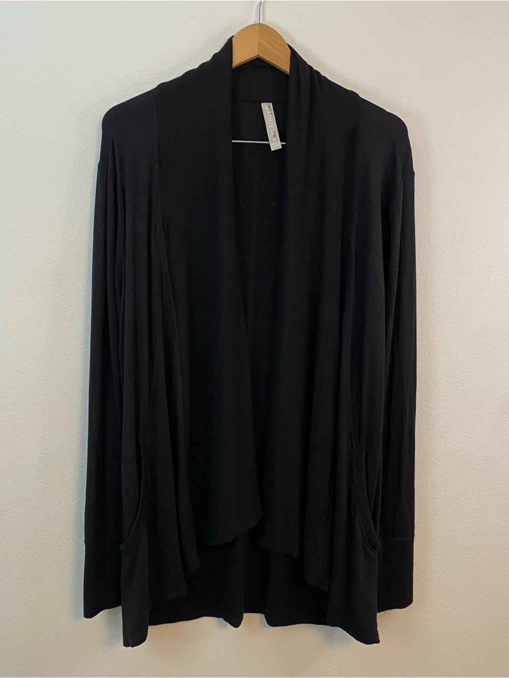 Athleta Pranayama Restore Wrap Black Cardigan Womens Medium Activewear - Picture 2 of 8